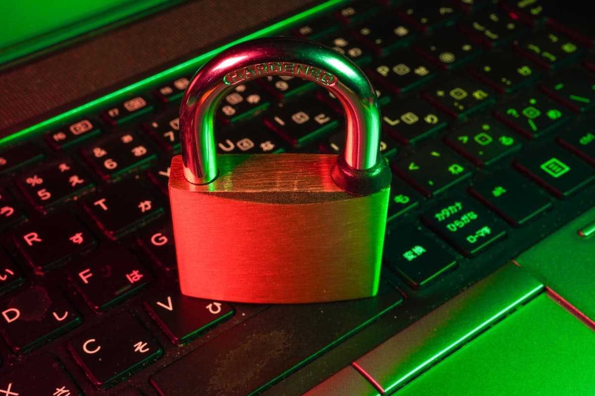 Free secure password generator tool to generate strong random passwords in browser